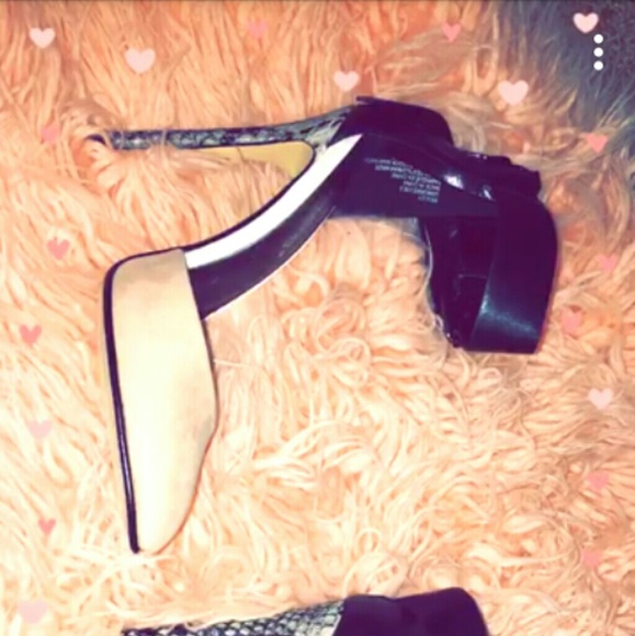 NEW Pointed Toe Blush Snakeskin Heels - Picture 1 of 5